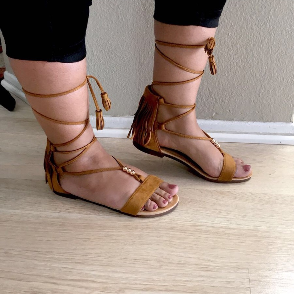 Ladies ankle straps boho flat sandals with fringe